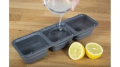 Broil King Ice Grill Brush - 65679 -Barbecue Store BK 65679 action 04 1000x563 1