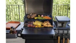 Traeger - Ironwood Pellet BBQ -Barbecue Store TFB61RLG Ironwood Lifestyle Close 035 1000x563 1