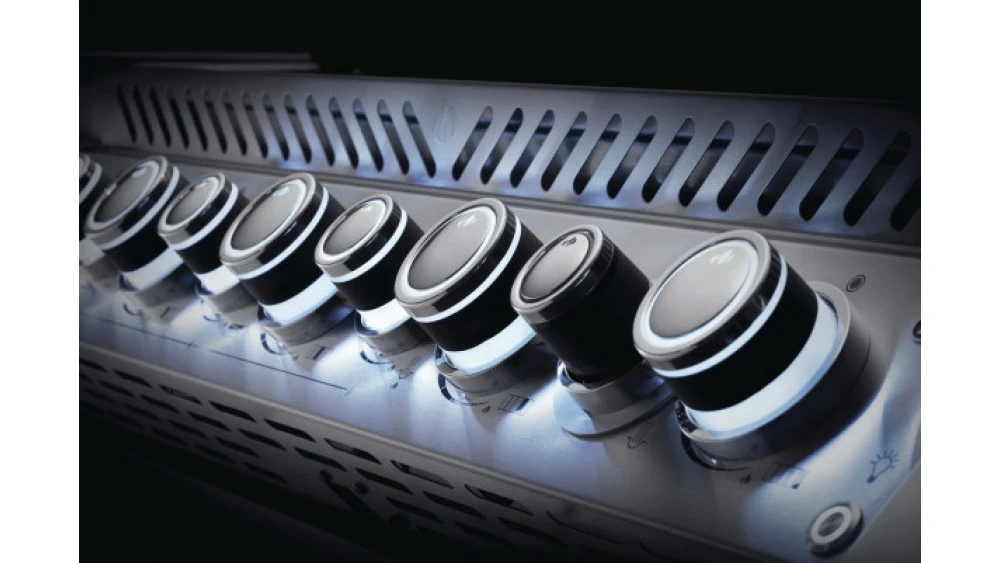 Napoleon Prestige PRO825RSBIPSS-3-GB Gas BBQ - Free Rotisserie And Cover 13 Napoleon Prestige PRO825RSBIPSS-3-GB Gas BBQ - Free Rotisserie And Cover - Image 11